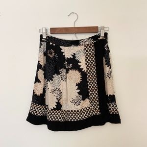 H&M Black Floral Mini Skirt Sz 6
